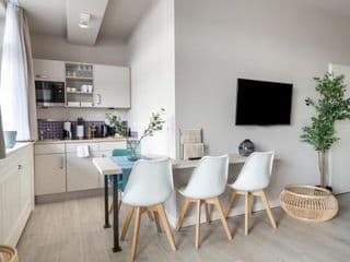 Schoenhouse Living - Photo 5