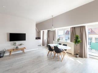 Schoenhouse Living - Photo 6
