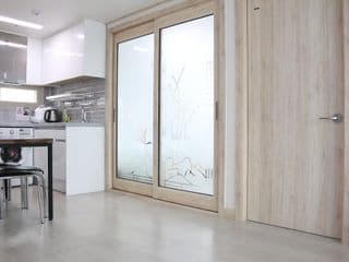 Three Bed room unit nearby Metro and E-Mart - Photo 3