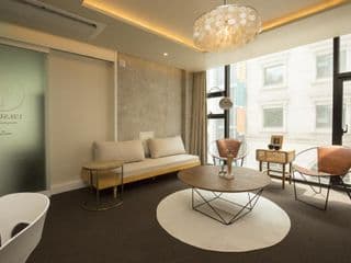 UH Suite Myeongdong Avenue 49 - Photo 4