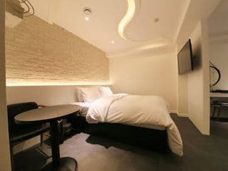 Jamsil Louize - Photo 2