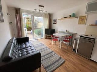 Two Bedroom Garden Flat in Zone 2 London