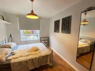 Two Bedroom Garden Flat in Zone 2 London - Photo 19