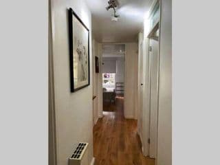 Two Bedroom Garden Flat in Zone 2 London - Photo 4