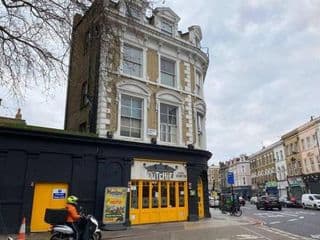 Two Bedroom Garden Flat in Zone 2 London - Photo 6