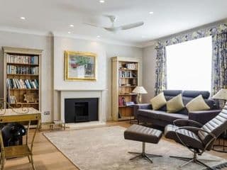 Beautiful 2 Bedroom 2 Bath Flat in South Kensington