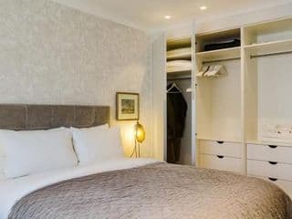 Beautiful 2 Bedroom 2 Bath Flat in South Kensington - Photo 12