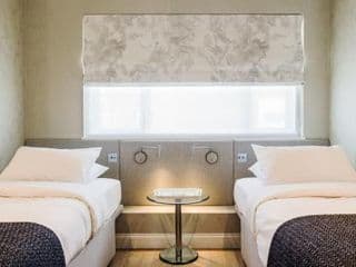 Beautiful 2 Bedroom 2 Bath Flat in South Kensington - Photo 16