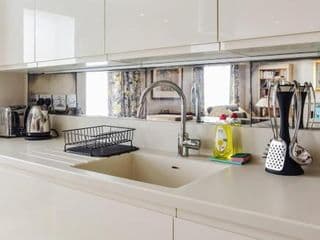 Beautiful 2 Bedroom 2 Bath Flat in South Kensington - Photo 18