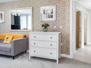 Luxury 2Bed Spacious Apartment- City Centre- Free Parking - Photo 2