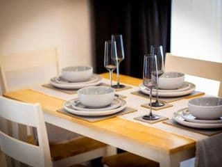 Luxury 2Bed Spacious Apartment- City Centre- Free Parking - Photo 17