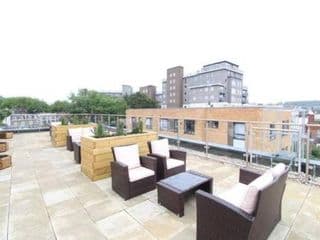 A beautiful brand new flat 25-minute to London - Photo 5