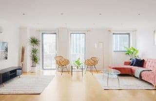 Riverside Two Bedroom Apartment in Canary Wharf - Photo 22
