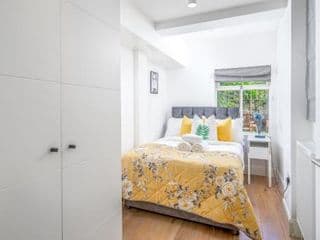 Stylish 2-bed flat with private garden in Notting Hill, West London - Photo 15