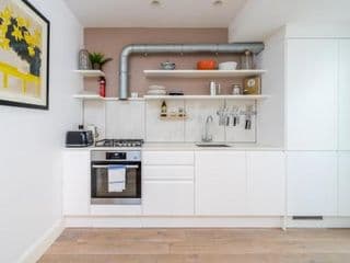 Stylish 2-bed flat with private garden in Notting Hill, West London - Photo 7