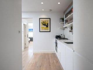 Stylish 2-bed flat with private garden in Notting Hill, West London - Photo 9