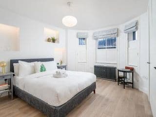 Stylish 2-bed flat with private garden in Notting Hill, West London - Photo 10