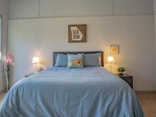 2 Bedroom Fully Furnished Apartment near Emory University Hospital Midtown - Photo 20