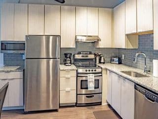 2 Bedroom Fully Furnished Apartment near Emory University Hospital Midtown - Photo 23