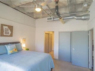 2 Bedroom Fully Furnished Apartment near Emory University Hospital Midtown - Photo 9