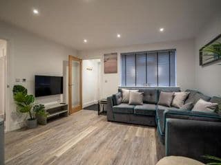 Mill Road Ground Floor Apartment - Photo 3