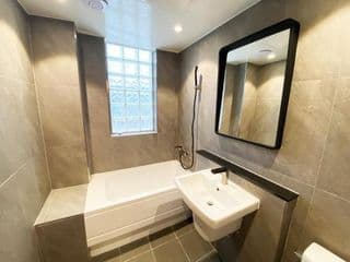 Luxe & Suite Room - Photo 9