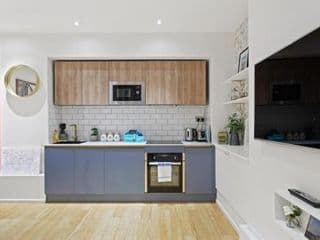 Trendy 1 Bedroom Apartment in the Heart of London - Photo 5