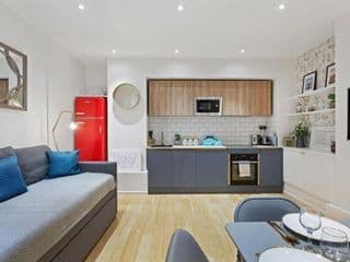 Trendy 1 Bedroom Apartment in the Heart of London - Photo 8
