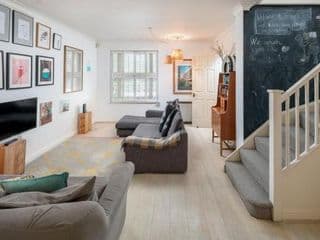 Bright 3 Bedroom House Near King's Cross StPancras