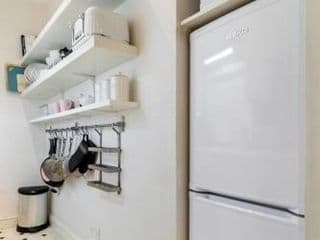 Elegant Earl's Court 2 Bedroom Flat Just 4 Minutes from Tube - Photo 11