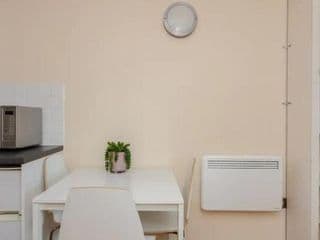 Vivid 2 Bedroom Apartment in Central London - Photo 17