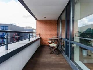 Vivid 2 Bedroom Apartment in Central London - Photo 9