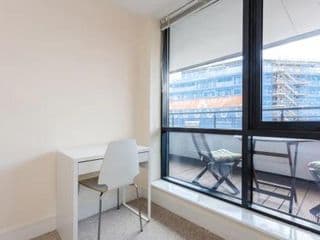 Vivid 2 Bedroom Apartment in Central London - Photo 10