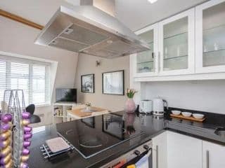 Stylish 1 Bedroom Apartment Near Northcote Road