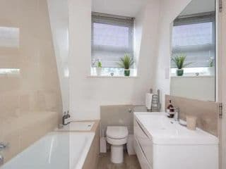 Stylish 1 Bedroom Apartment Near Northcote Road - Photo 12