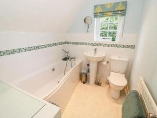 Hock-tide Cottage - Photo 16
