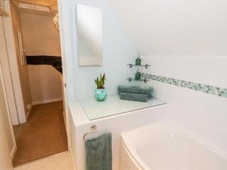Hock-tide Cottage - Photo 17