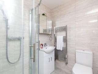 Findon Suite - Photo 11