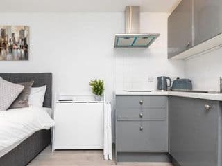 Findon Suite - Photo 12