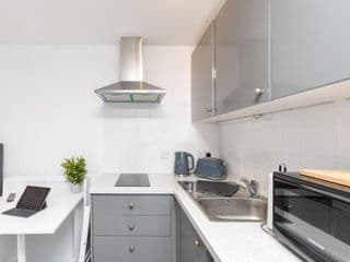 Findon Suite - Photo 13