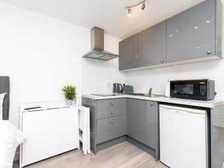 Findon Suite - Photo 16