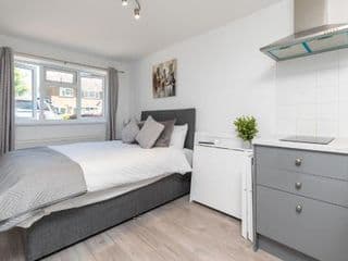Findon Suite - Photo 17