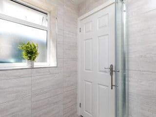 Findon Suite - Photo 8