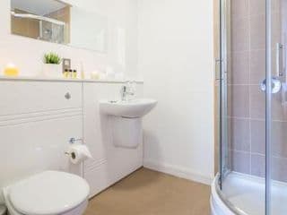 Inners City Apartments -On Suites - Photo 11