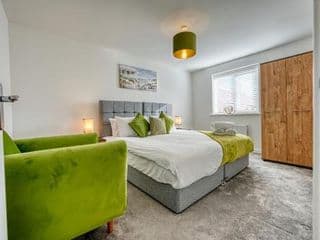 Modern 4 Bedroom 2 Bath House with Parking, Tyseley, Birmingham - Photo 14