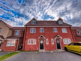 Modern 4 Bedroom 2 Bath House with Parking, Tyseley, Birmingham - Photo 21
