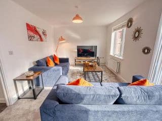 Modern 4 Bedroom 2 Bath House with Parking, Tyseley, Birmingham - Photo 23