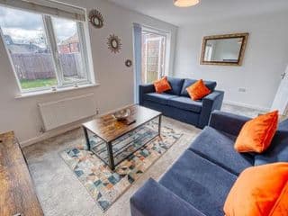 Modern 4 Bedroom 2 Bath House with Parking, Tyseley, Birmingham - Photo 24