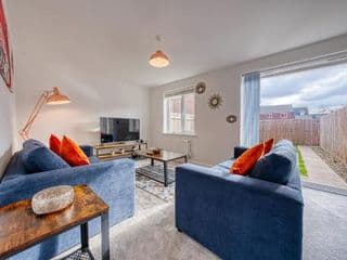 Modern 4 Bedroom 2 Bath House with Parking, Tyseley, Birmingham - Photo 4