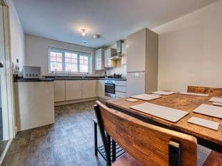 Modern 4 Bedroom 2 Bath House with Parking, Tyseley, Birmingham - Photo 7